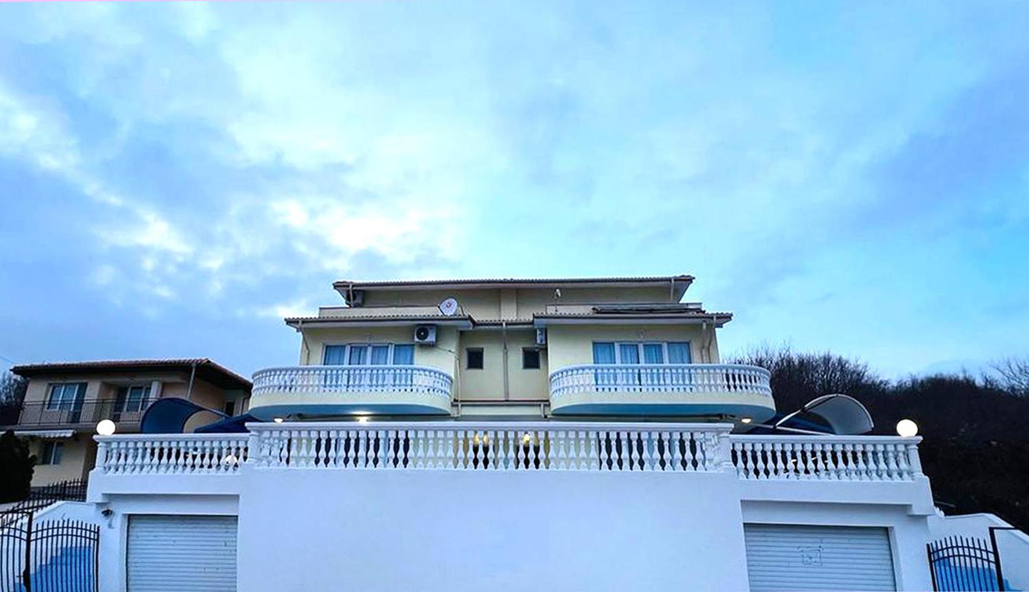 Villa Sorento Italian Neoclassica Балчик Экстерьер фото